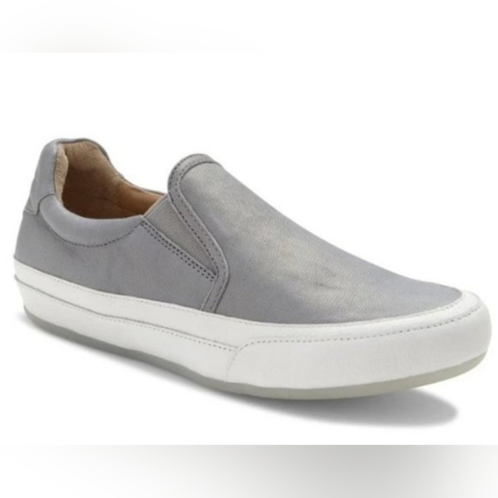 Vionic April Gray Silver Leather Flats Loafers Slip-On Sneakers Size 7.5